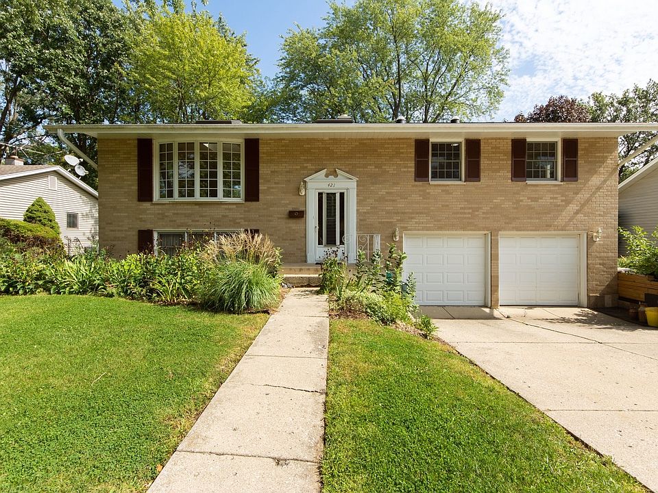 1st image of 421 N Everett Dr