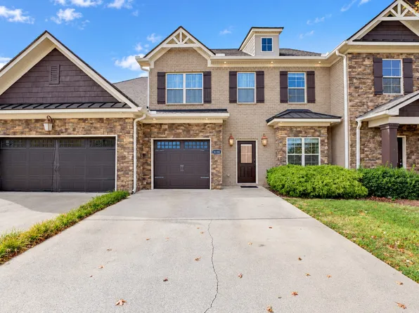3220 Blue Sky Dr, Murfreesboro, TN 37130