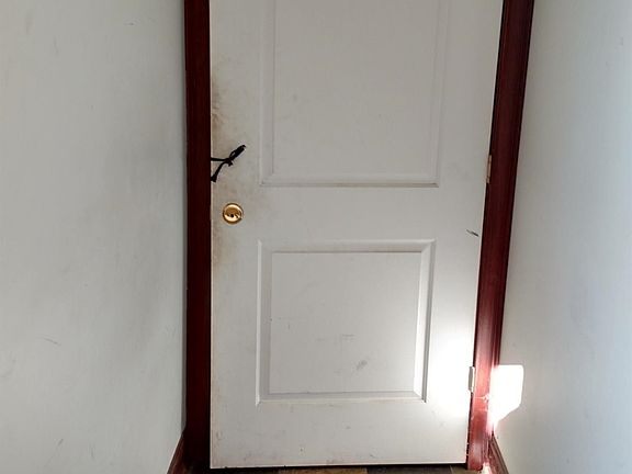 5th image of 4001 Calumet Ave
