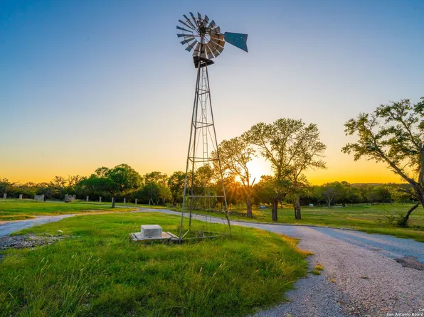 327 Waring Welfare Road, Boerne, TX 78006