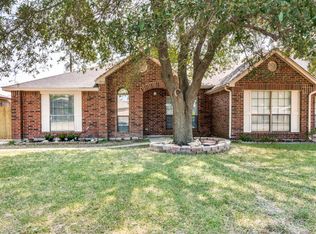 725 Lemons St, Cedar Hill, TX 75104