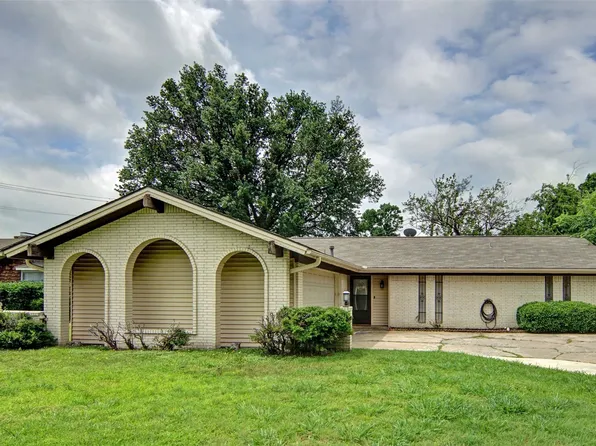 2503 Vernon St, Greenville, TX 75402