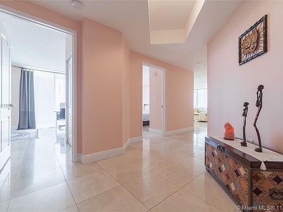4th image of 17555 Atlantic Blvd #11101