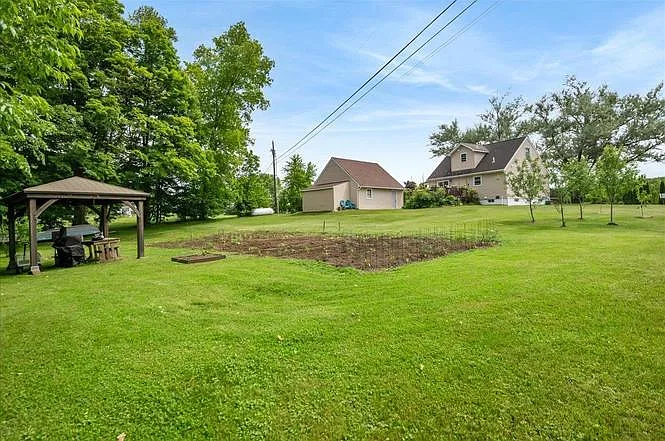 1588 Sandy Birch Rd — Photo 24