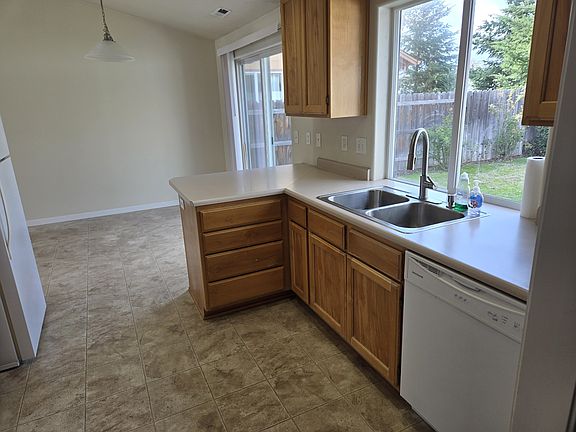 3rd image of 1320 Clearwater Dr #A