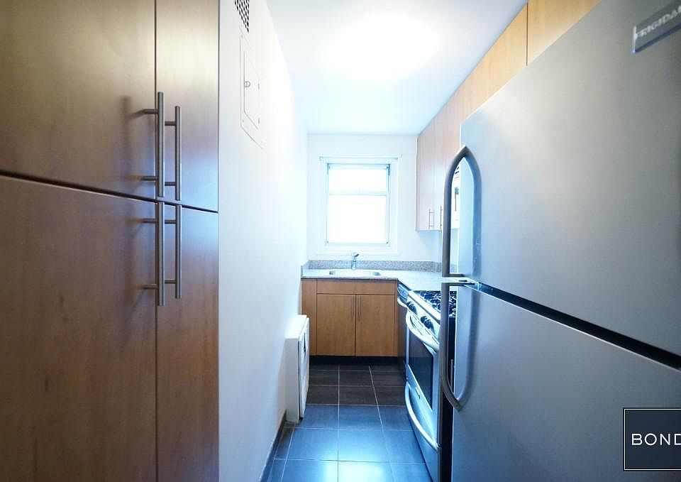 1st image of 340 E 34th St APT 11L