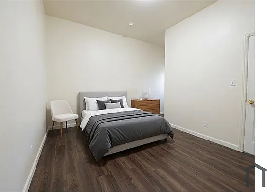 3 bed, $2,395 — Photo 3