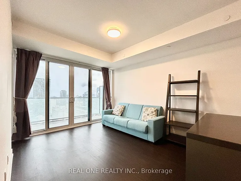 7 Grenville St #3009 — Photo 10