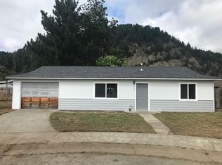 933 Martin Dr, Rio Dell, CA 95562