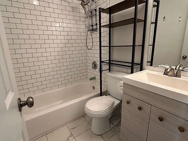 914 C Ave — Photo 19