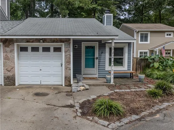 3 Newstead Cir, Chesapeake, VA 23320