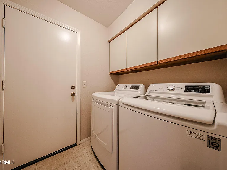 3305 E Wildwood Dr — Photo 14