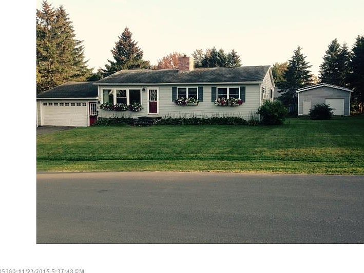 2nd image of 27 Garden Cir