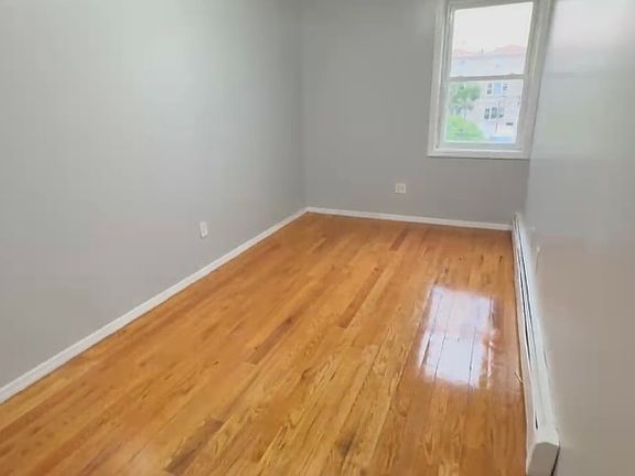 4th image of 191 Beach 25th St #2