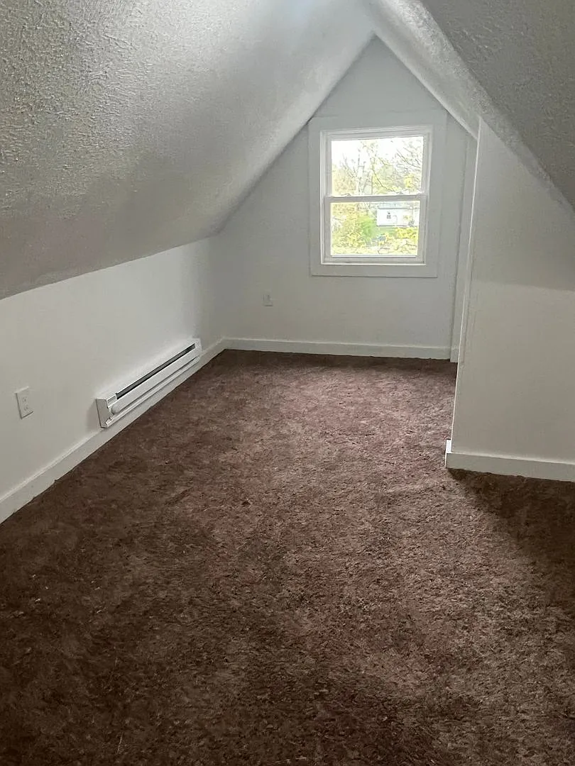 Muncie, 1320 E Main ST — Photo 1
