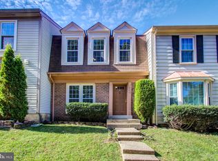 10255 Colony View Dr, Fairfax, VA 22032