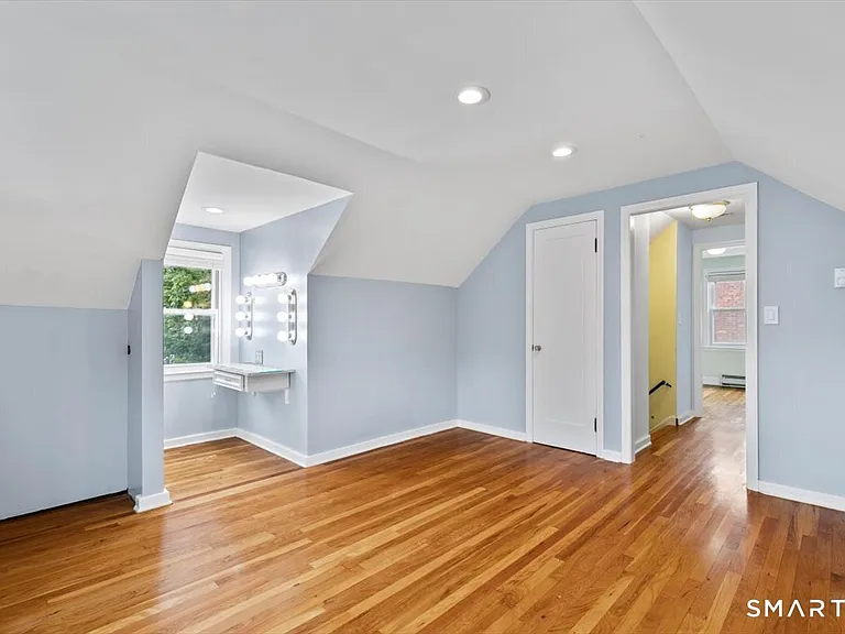 106 Winter St — Photo 14