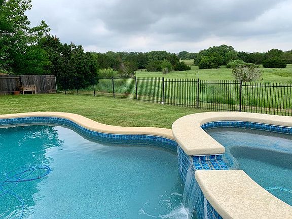 2nd image of 1581 Grassy Field Rd