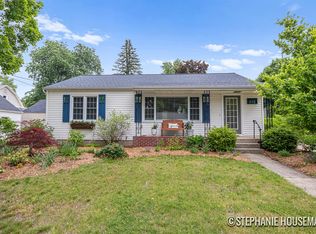 372 Adolph Ave NE, Rockford, MI 49341