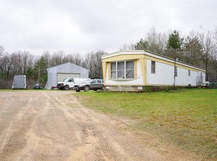 8893 E Sanders Rd, Vestaburg, MI 48891