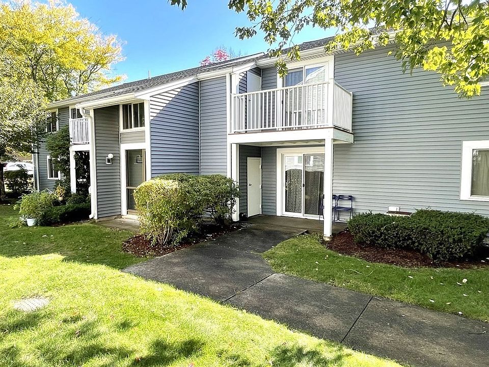 Natick Green Condominiums - 3 Silver Hill Ln Natick MA | Zillow