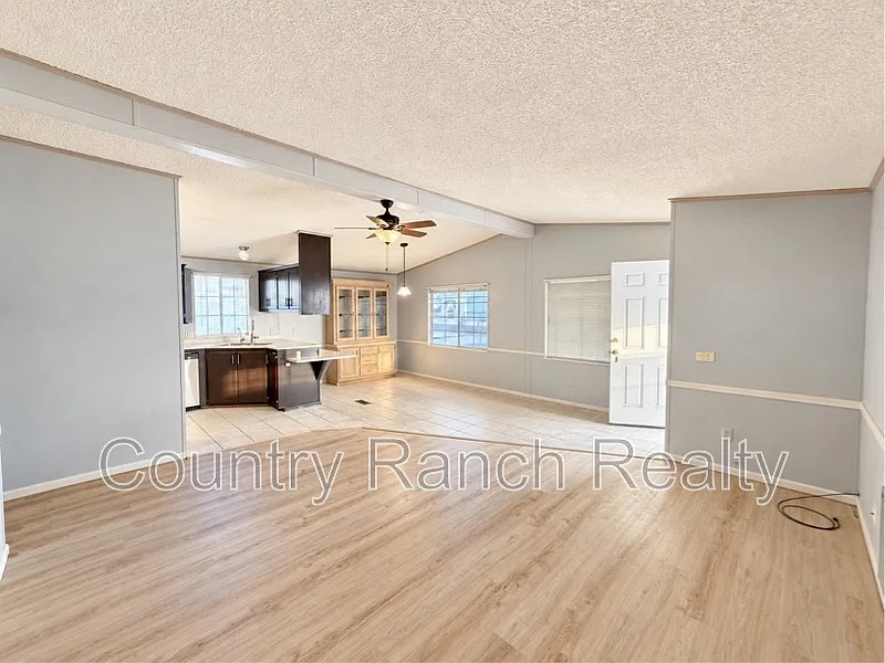 2 bed, 2.0 bath, 1000 sqft, $1,400 — Photo 3