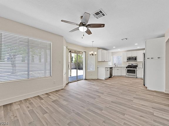 5th image of 5616 Desert Creek Way