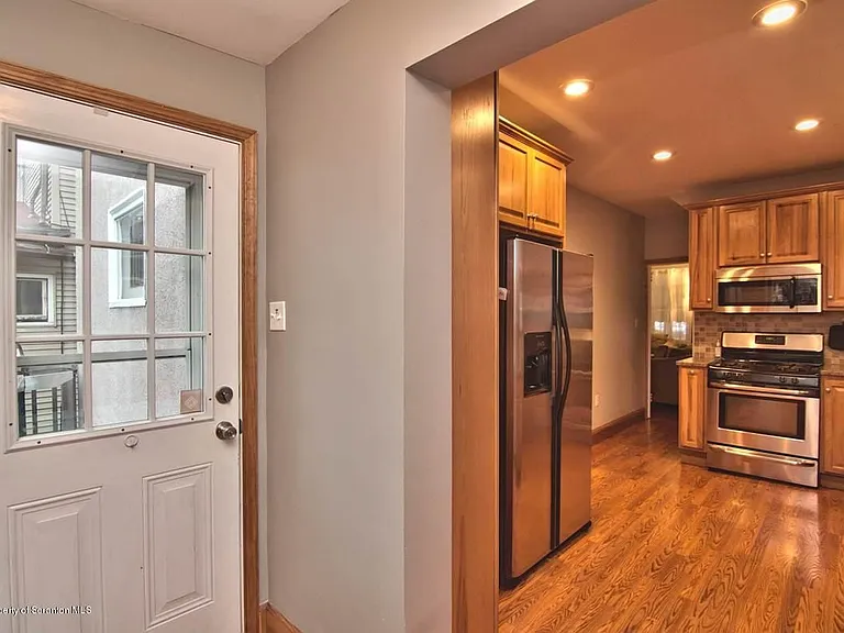 2333 Adams Ave — Photo 10