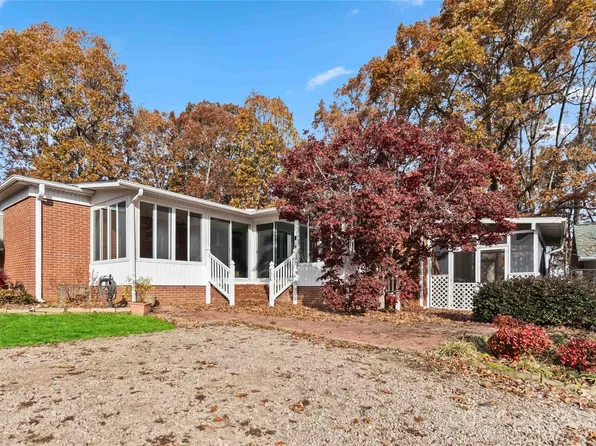 2320 McGill St, Kannapolis, NC 28081