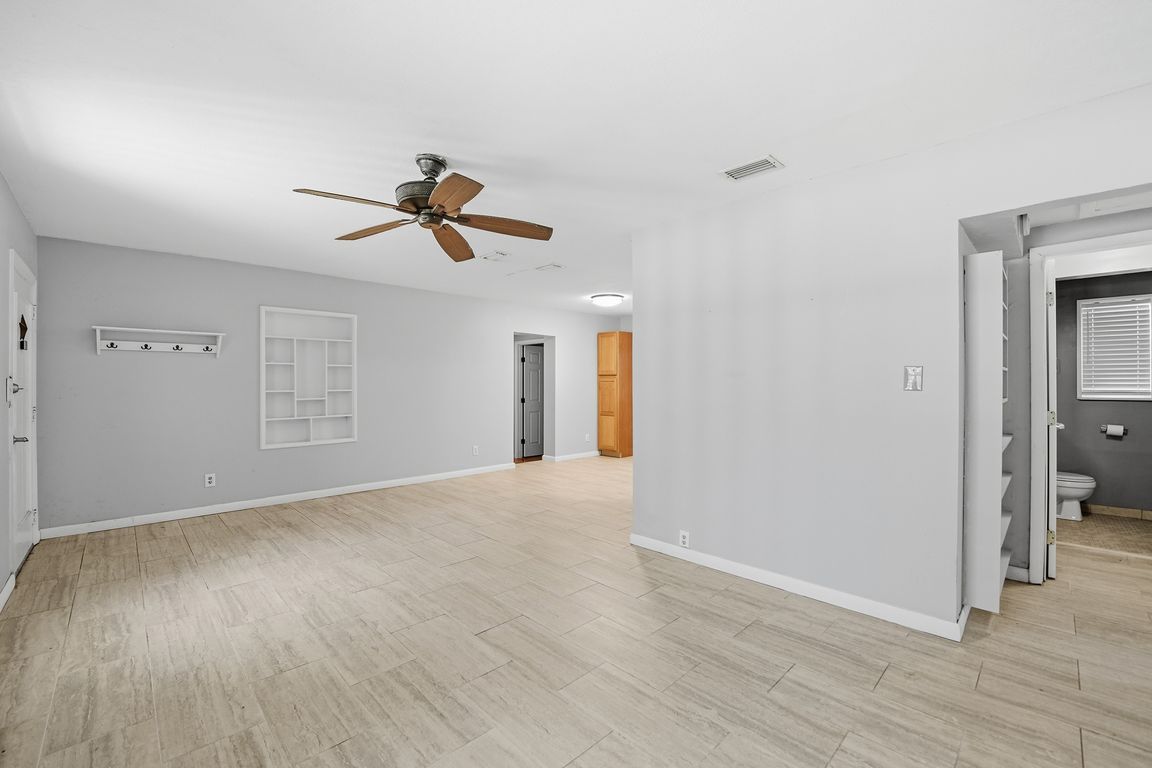 next background image