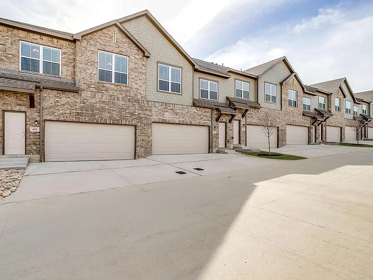 Stone Lake Townhomes — Photo 4