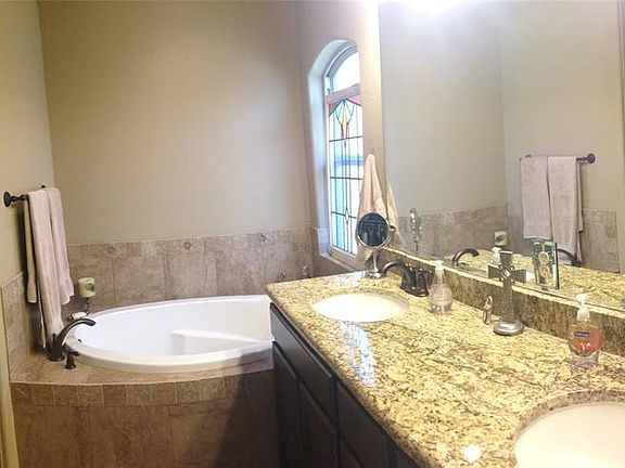 3rd image of 4203 Jasper Ln