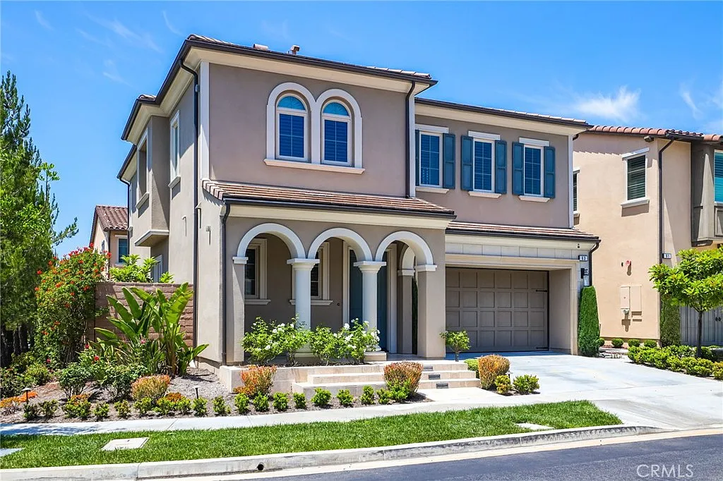 4 bed, 4.5 bath, 2946 sqft, $7,800 — Photo 1