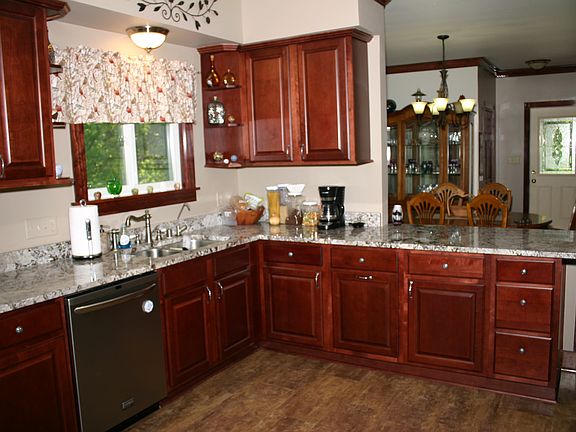 and granite counter tops!