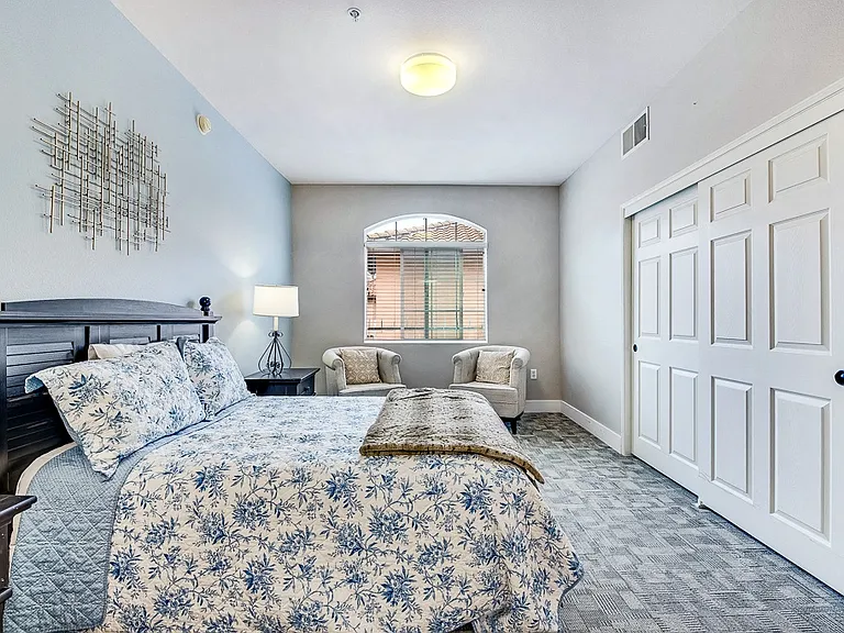 Gateway Park - 55+ Active Adult Apartments — Photo 4