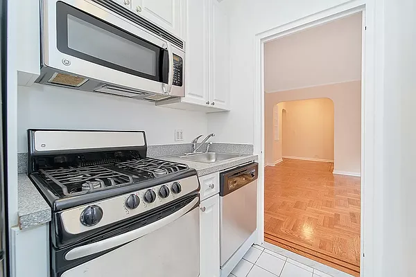 Rented by Living New York | media 15