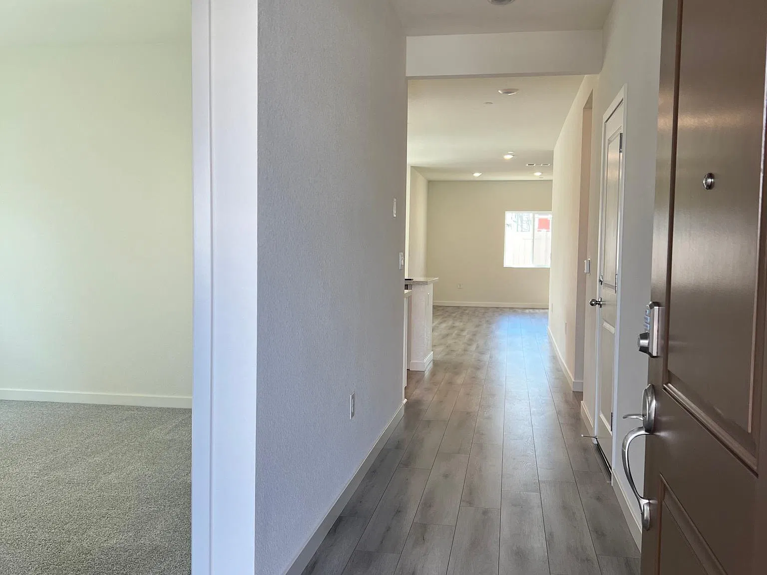 Stratham Way, Elk Grove — Photo 2