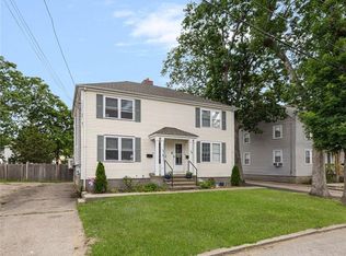 15-17 Saratoga Rd, North Kingstown, RI 02852