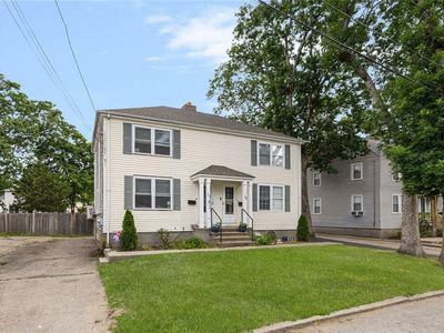 15-17 Saratoga Rd, North Kingstown, RI, 02852