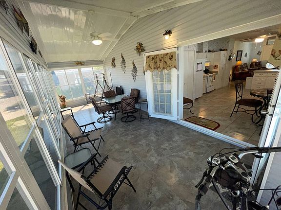 4th image of 555 Squire Ln