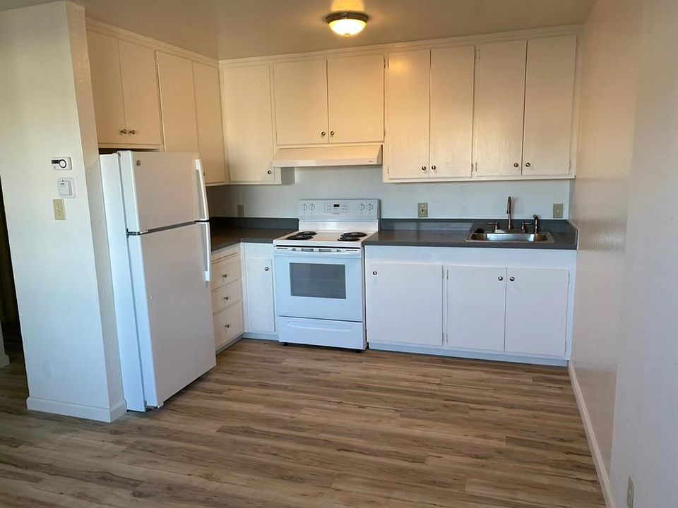 1st image of 344 Carl St #6
