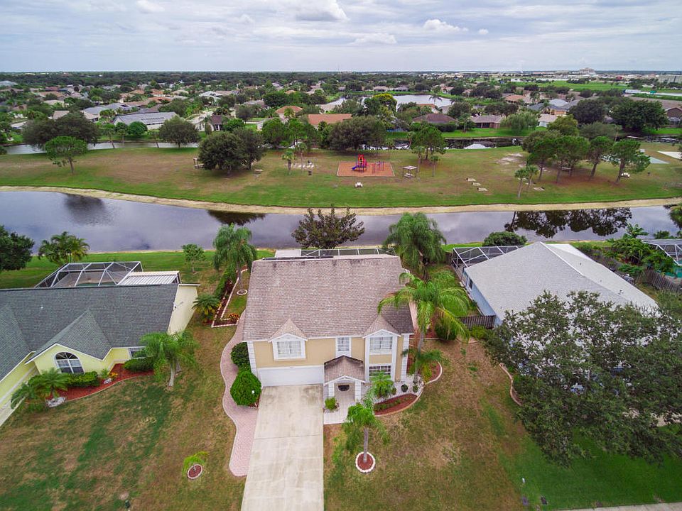 1st image of 1907 Fabien Cir