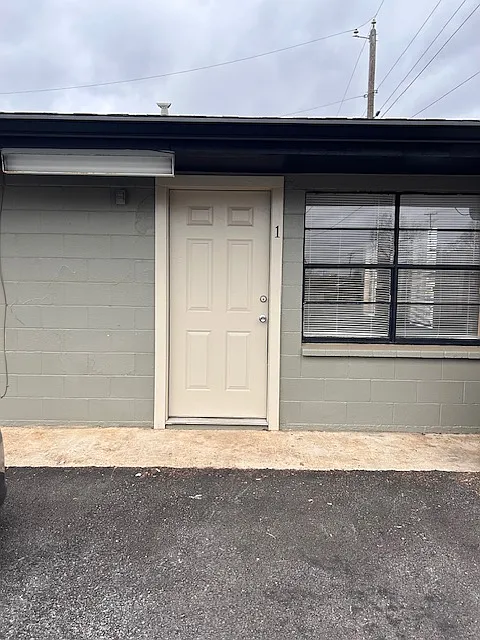 307 W Main St #1