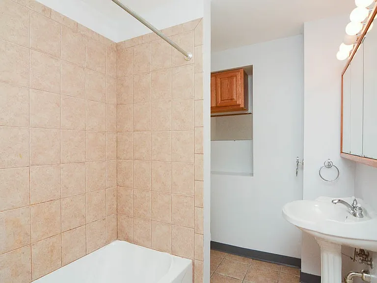 2347 W 24th Pl #FG — Photo 19