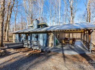 34 Oakridge Dr, Maggie Valley, NC 28751
