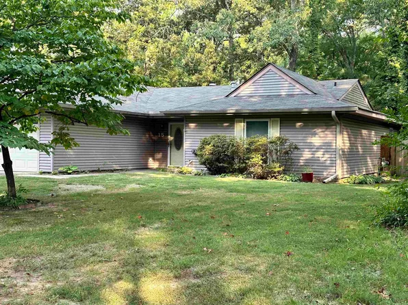 15 Woodbridge Dr, Conway, AR 72034