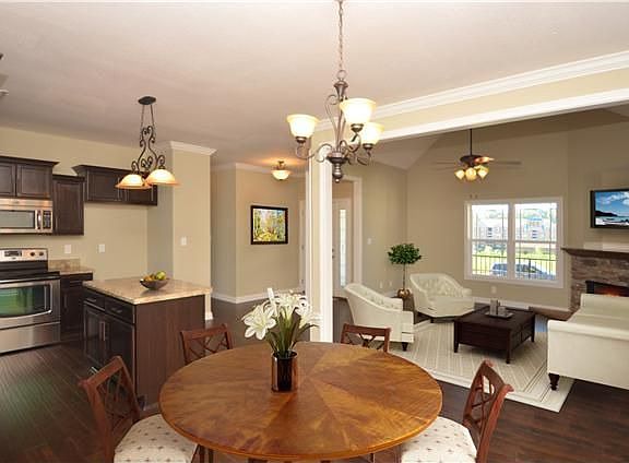 2nd image of 108 Meadow Wood Park