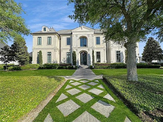 12 Royal Palm Blvd — Photo 1