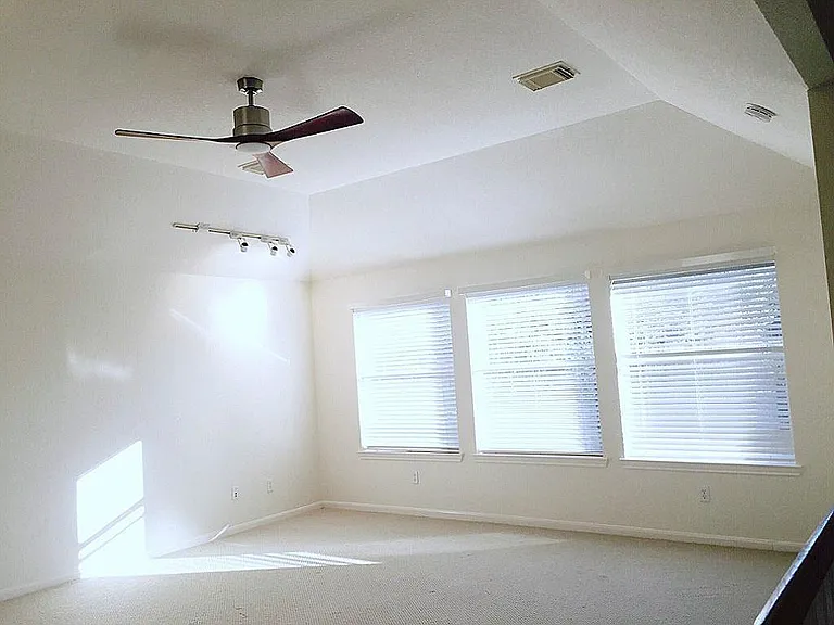 17503 Sunny Trail Ln — Photo 6