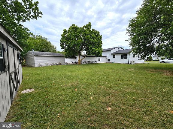 5th image of 41 Algonquin Rd